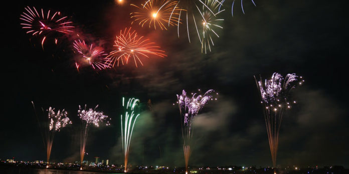 fireworks-74689_1280